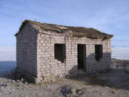 salt_block_bldg.jpg (77558 bytes)