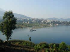 santiago atitlana.jpg (32081 bytes)