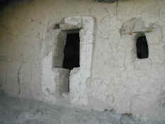 serp door.jpg (33735 bytes)