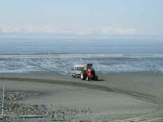 surf launch.jpg (42892 bytes)