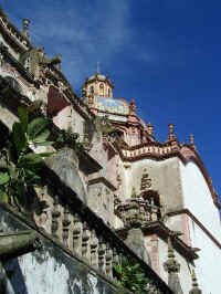 taxco dome.JPG (81229 bytes)