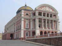 theatre1.jpg (71812 bytes)