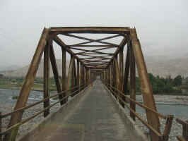 tm_bridge.jpg (59392 bytes)