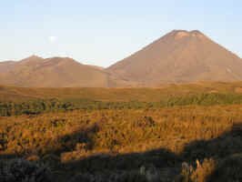 tongariro1.jpg (60563 bytes)