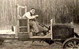 truck.JPG (66697 bytes)