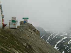 white pass border.jpg (52510 bytes)